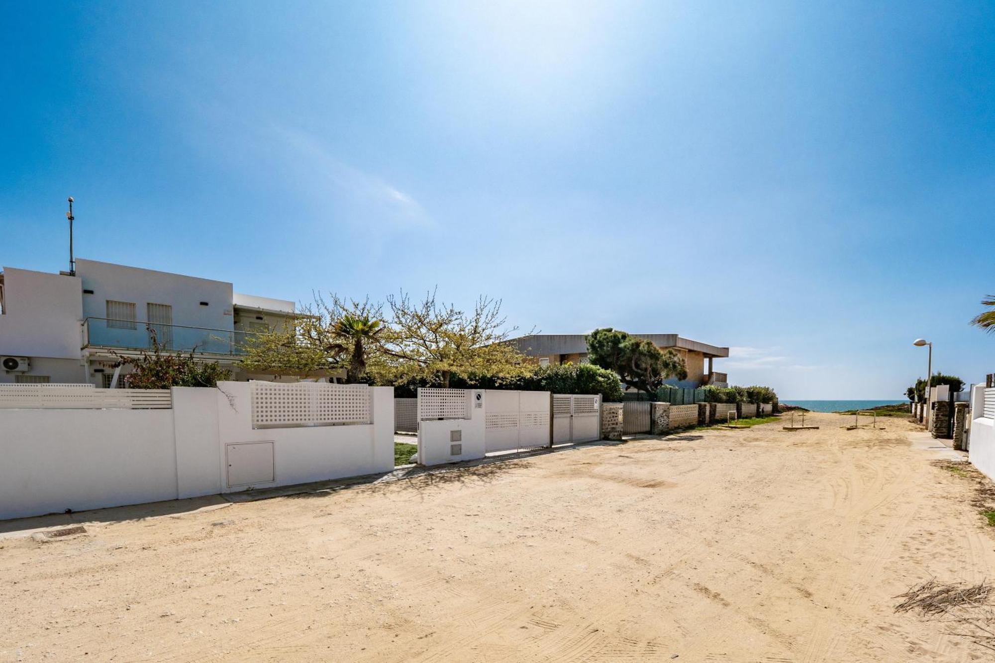 Precioso Chalet A Pie De Playa Punta Umbria Bagian luar foto
